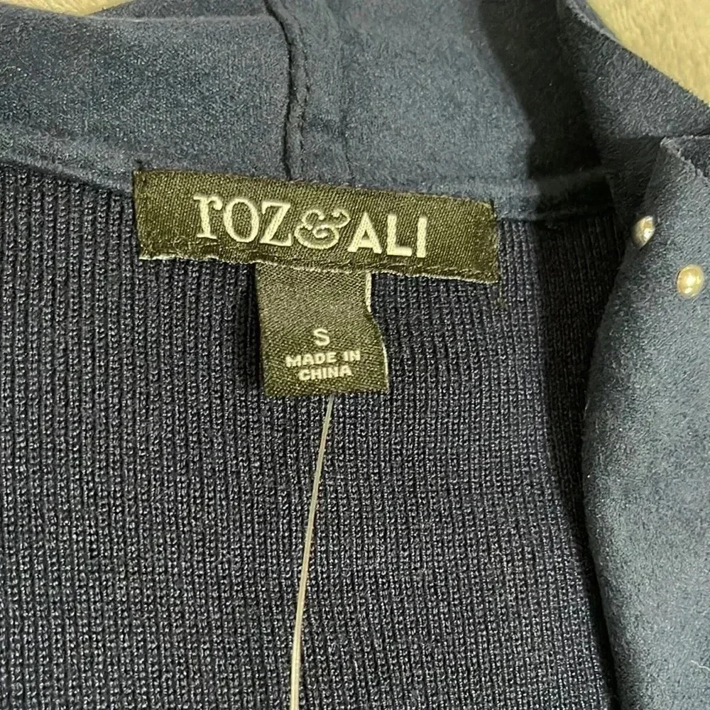 2/15 NWTs Navy blue jacket - Picture 7 of 9